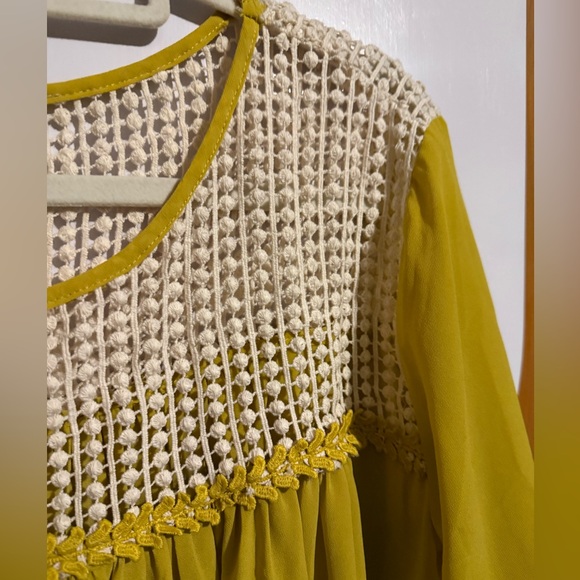 Umgee Mustard yellow semi sheer Tunic with Crochet Detail oversized medium - Picture 4 of 7